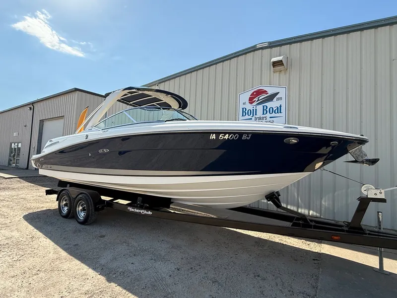 Slide: The Image of Sea Ray 270 SLX 2011 - 1