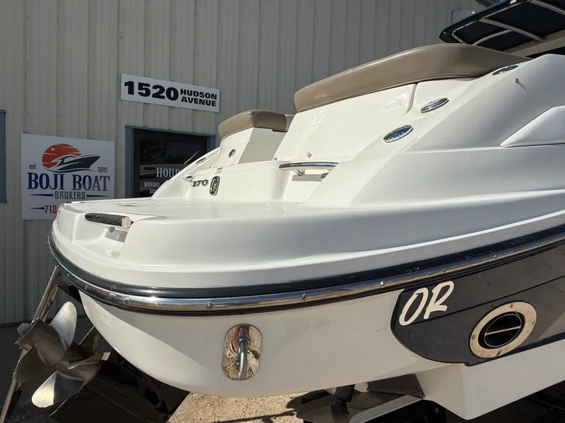 Slide: The Image of Sea Ray 270 SLX 2011 - 11