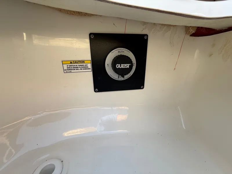 Slide: The Image of Sea Ray 270 SLX 2011 - 34