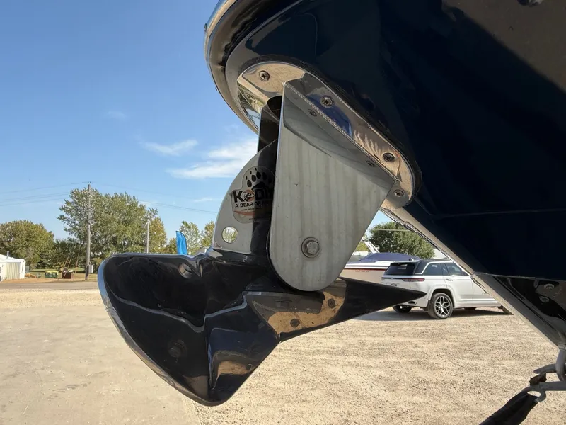 Slide: The Image of Sea Ray 270 SLX 2011 - 4