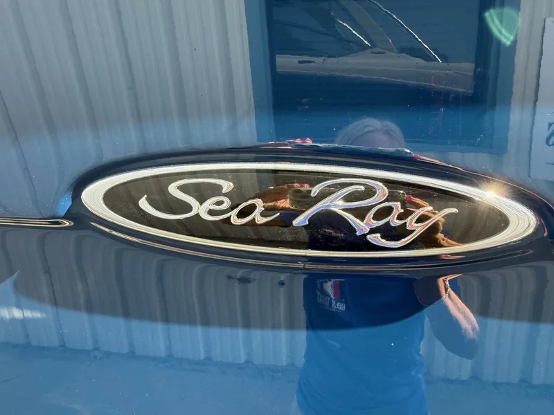 Slide: The Image of Sea Ray 270 SLX 2011 - 6