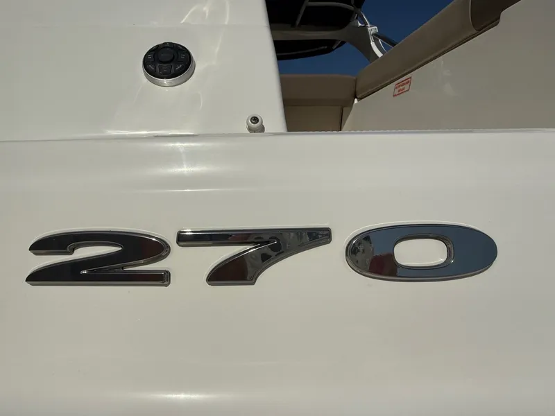 Slide: The Image of Sea Ray 270 SLX 2011 - 8