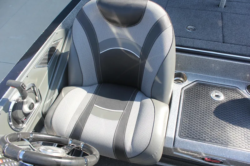 Slide: The Image of 2020 Ranger Z520L boat seat and steering wheel, featuring sleek design and comfortable upholstery. - 12