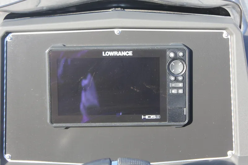 Slide: The Image of Lowrance HDS9 fishfinder on 2020 Ranger Z520L boat dashboard. - 16
