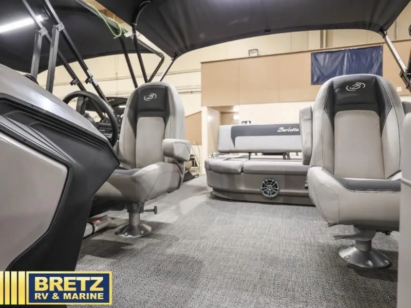 Slide: The Image of Aria A22UC 2026 - 17