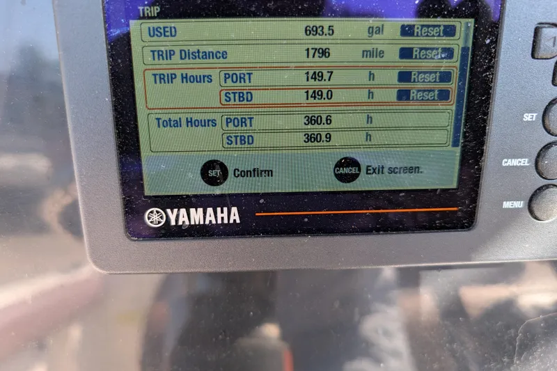 Slide: The Image of Yamaha display showing trip data for 2018 Wellcraft 242 Fisherman boat. - 8