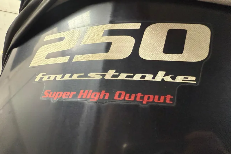 Slide: The Image of Phoenix 920 ProXP 2017, 250 four-stroke engine, super high output label. - 5