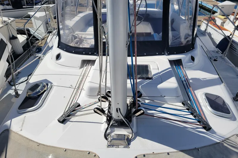 Slide: The Image of Hunter Passage 420 sailboat deck, 2001 model, featuring rigging and cockpit area. - 5