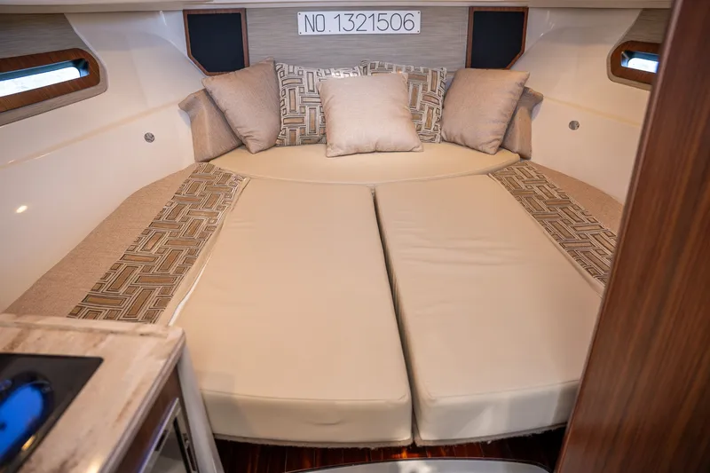 Slide: The Image of Pursuit OS 325 Offshore 2022 - 18