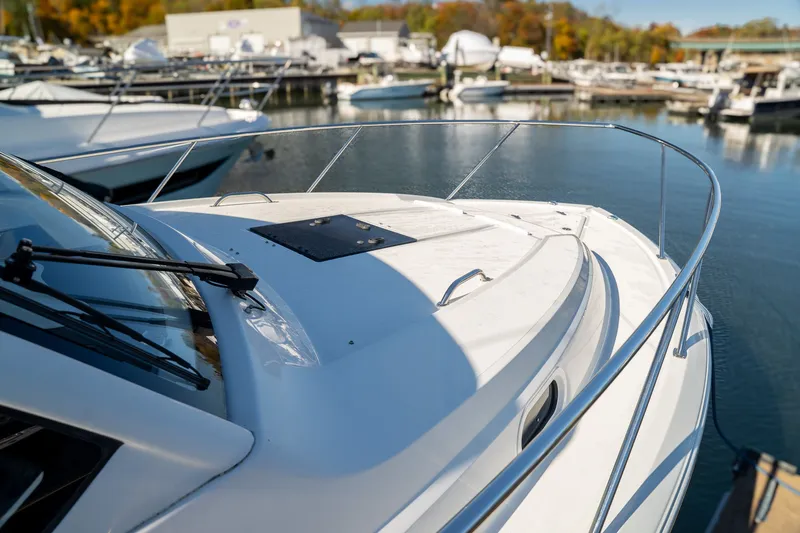 Slide: The Image of Pursuit OS 325 Offshore 2022 - 26