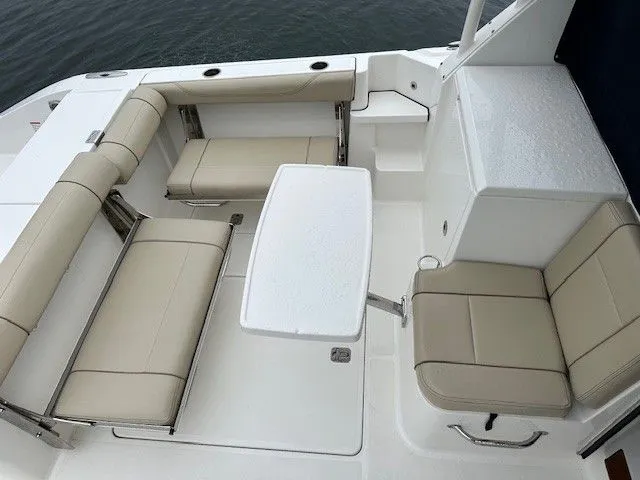 Slide: The Image of Pursuit OS 325 Offshore 2022 - 4