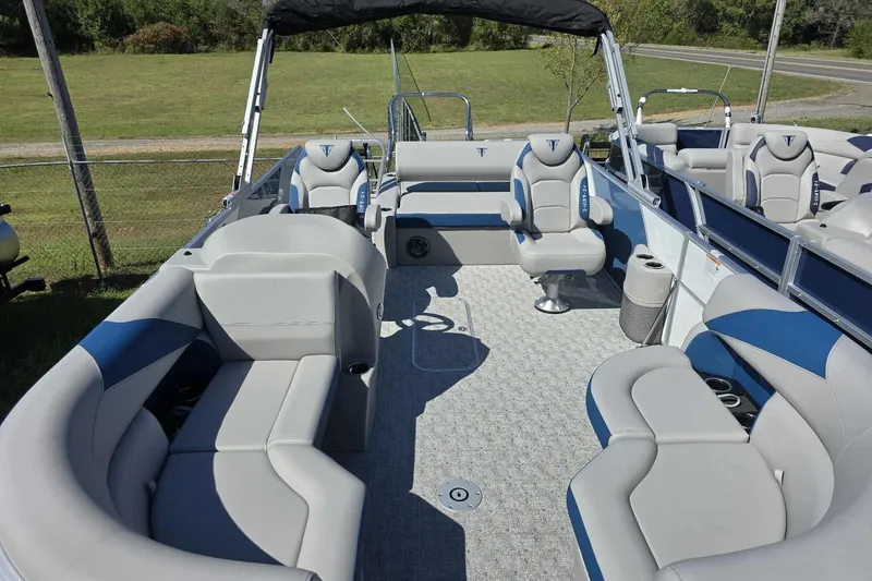 Slide: The Image of 2026 Trifecta 25LE pontoon boat with spacious seating and modern design. - 4
