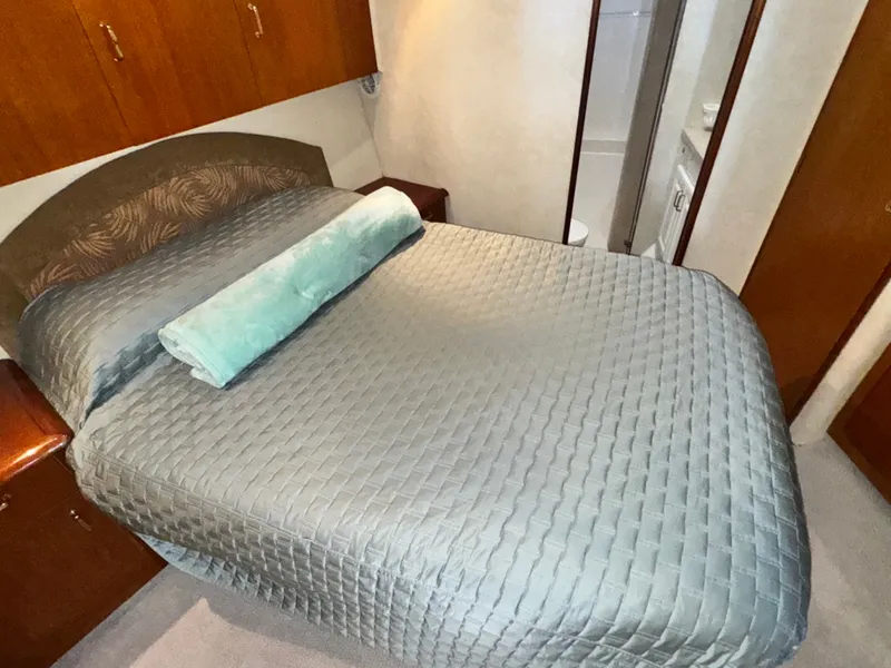 Slide: The Image of Ocean Yachts 43 Super Sport 2000 - 11