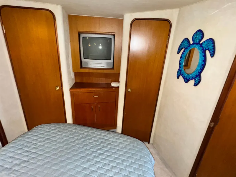 Slide: The Image of Ocean Yachts 43 Super Sport 2000 - 12