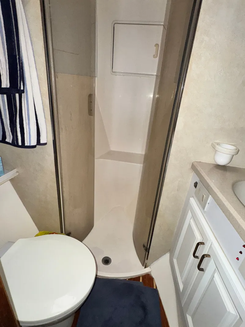 Slide: The Image of Ocean Yachts 43 Super Sport 2000 - 13