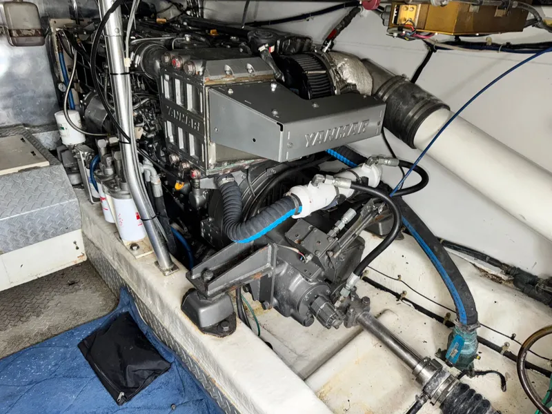 Slide: The Image of Ocean Yachts 43 Super Sport 2000 - 21