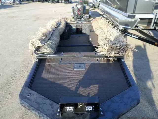 Slide: The Image of Gator-Tail 1860 Extreme 2026 - 2