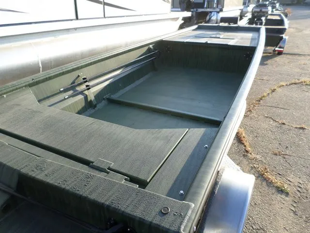 Slide: The Image of Gator-Tail 1754 Extreme 2026 - 4