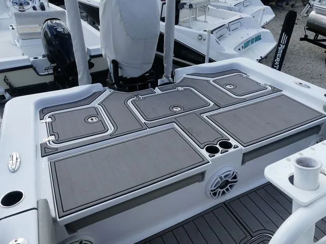 Slide: The Image of Sportsman Masters 267 Bay Boat 2021 - 10