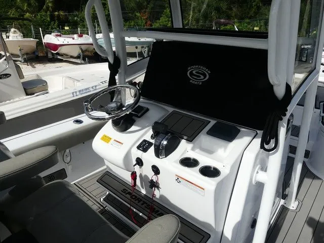 Slide: The Image of Sportsman Masters 267 Bay Boat 2021 - 14