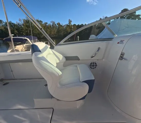 Slide: The Image of Robalo R207 Dual Console 2023 - 12