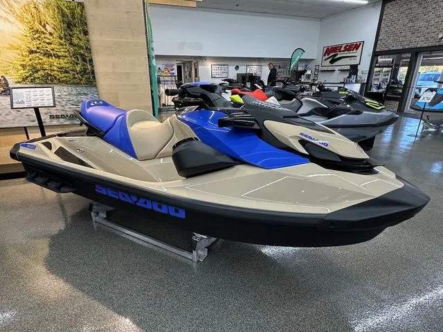 Slide: The Image of Sea-Doo Wake 170 2025 - 2