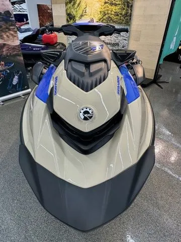 Slide: The Image of Sea-Doo Wake 170 2025 - 3