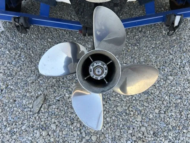 Slide: The Image of Glastron GT 205 2012 - 18