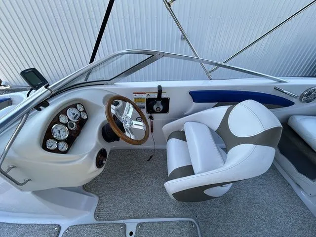 Slide: The Image of Glastron GT 205 2012 - 8