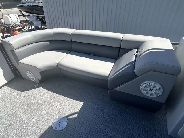 Slide: The Image of Massimo P23 MAX 2021 - 18