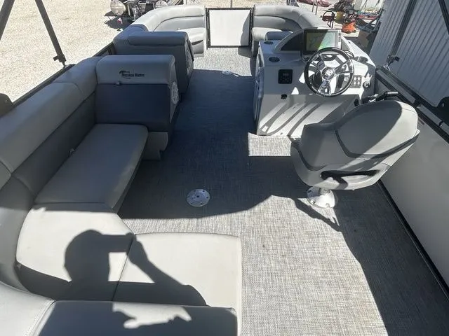 Slide: The Image of Massimo P23 MAX 2021 - 9