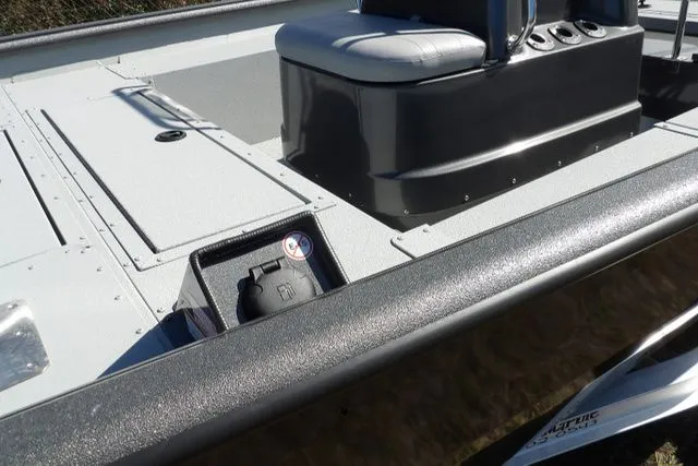 Slide: The Image of SeaArk SHADOW 20T ELITE CC 2024 - 10