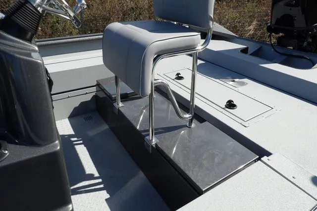 Slide: The Image of SeaArk SHADOW 20T ELITE CC 2024 - 7