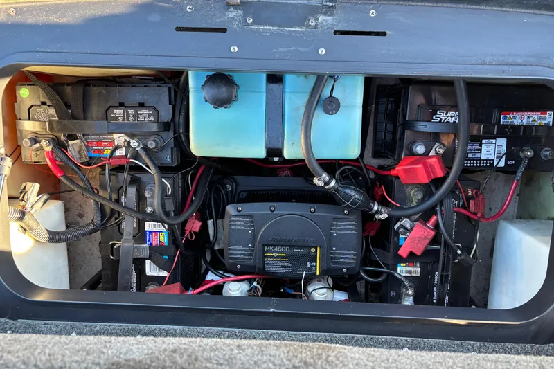 Slide: The Image of 2011 Skeeter ZX250 boat battery charger with wiring and connections. - 27