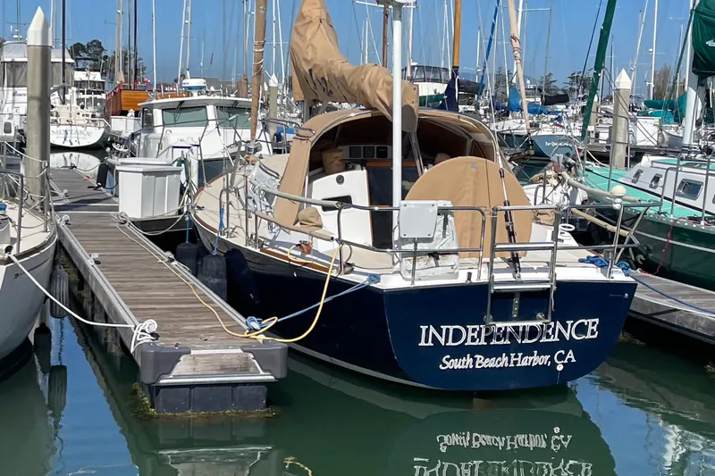 Slide: The Image of 2001 J Boats J/32 sailboat "Independence" docked at South Beach Harbor, CA. - 4
