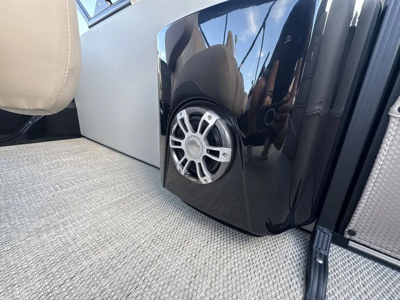 Slide: The Image of Crest CARIBBEAN 230SLS 2026 - 14