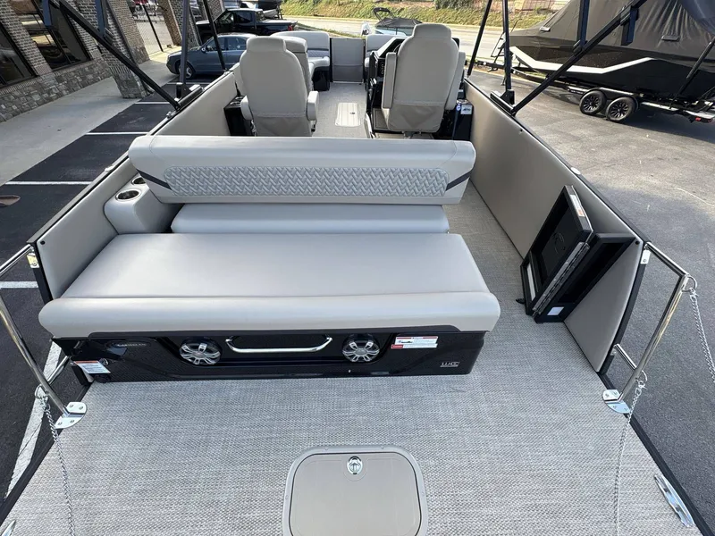 Slide: The Image of Crest CARIBBEAN 230SLS 2026 - 16