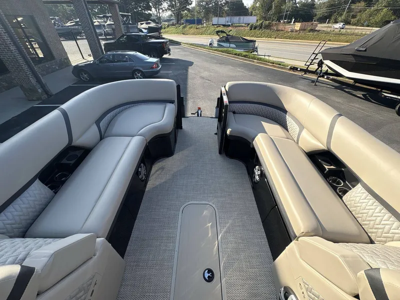 Slide: The Image of Crest CARIBBEAN 230SLS 2026 - 31