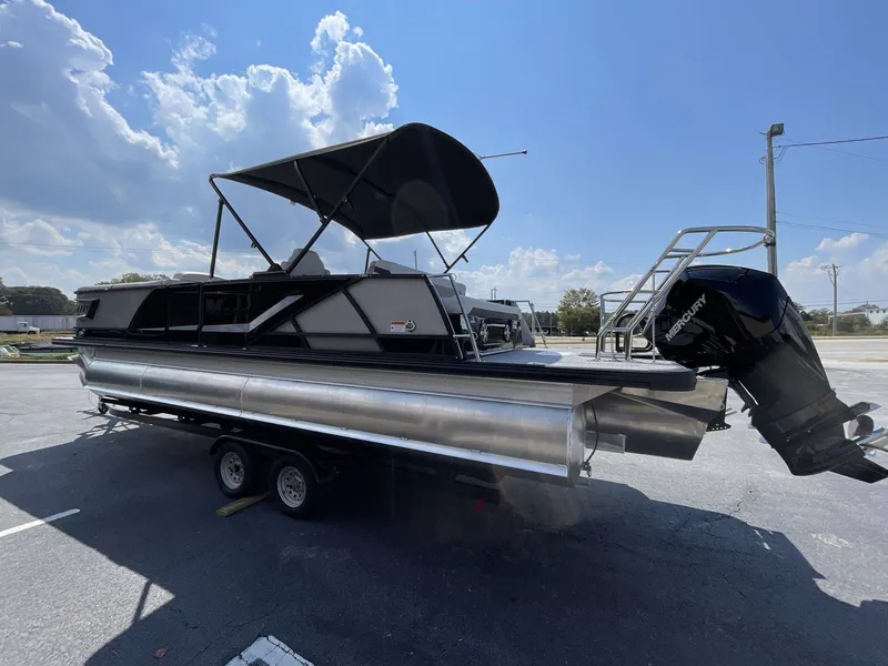 Slide: The Image of Crest Caribbean 250SLS 2026 - 12