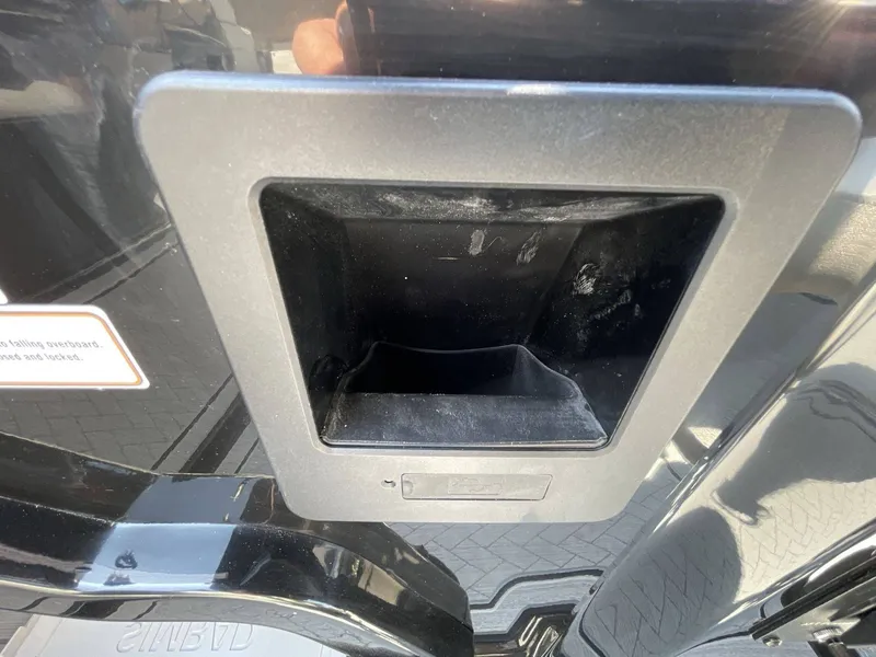 Slide: The Image of Crest Caribbean 250SLS 2026 - 27