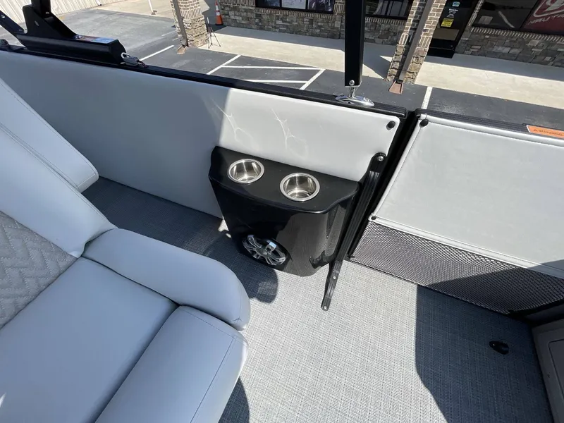 Slide: The Image of Crest Caribbean 250SLS 2026 - 29