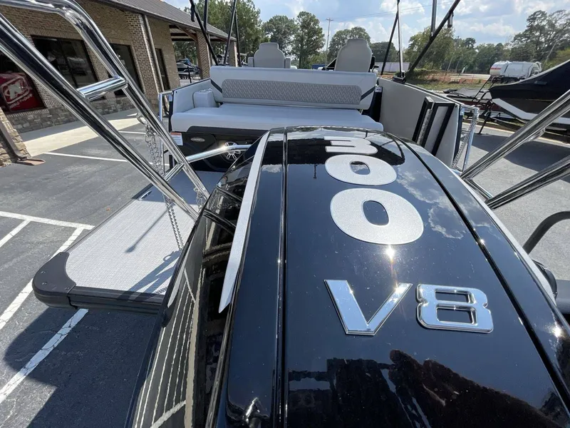 Slide: The Image of Crest Caribbean 250SLS 2026 - 30