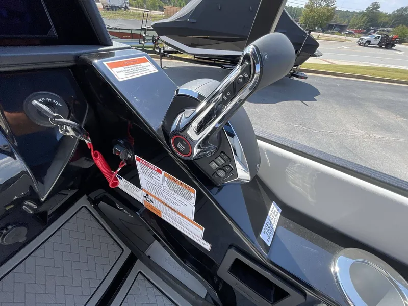 Slide: The Image of Crest Caribbean 250SLS 2026 - 33