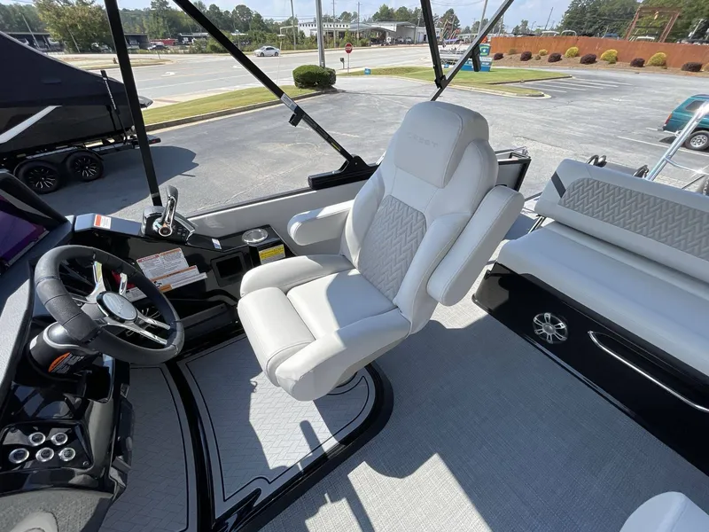 Slide: The Image of Crest Caribbean 250SLS 2026 - 35