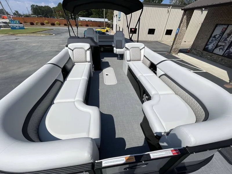 Slide: The Image of Crest Caribbean 250SLS 2026 - 36