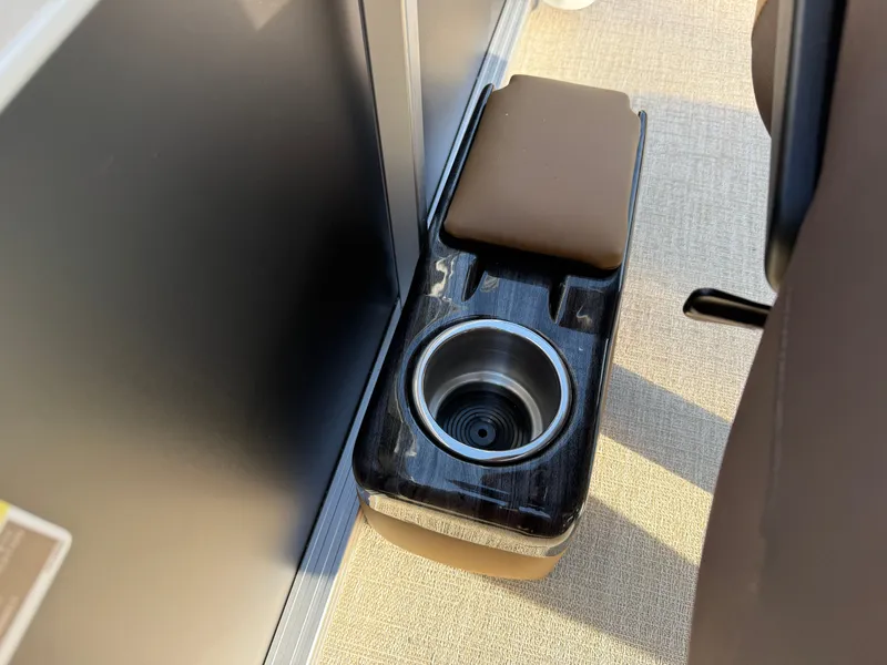 Slide: The Image of Tahoe Sport 2180 Swingback (VRB) & Honda 4-Stroke EFI 2026 - 19