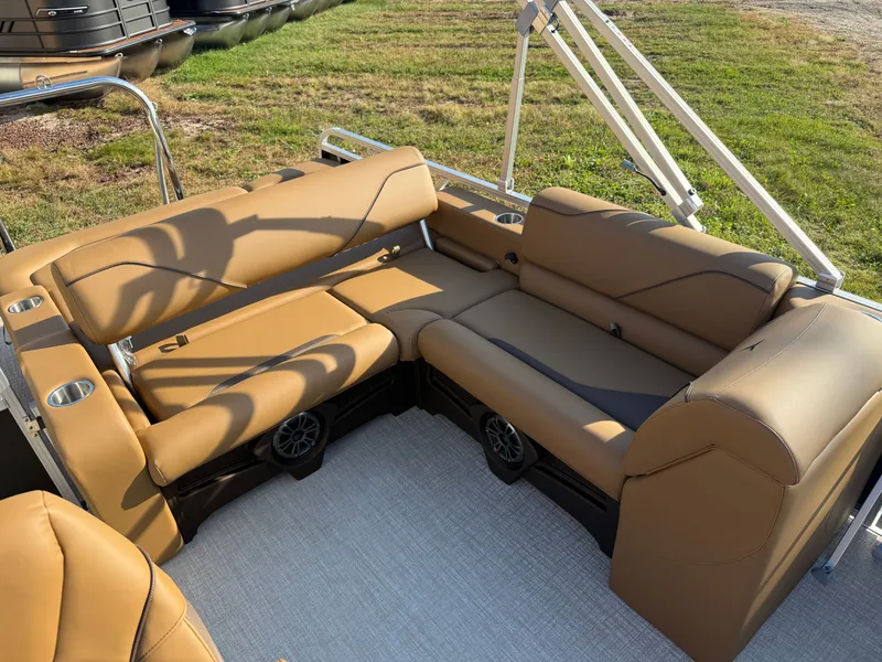 Slide: The Image of Tahoe Sport 2180 Swingback (VRB) & Honda 4-Stroke EFI 2026 - 20