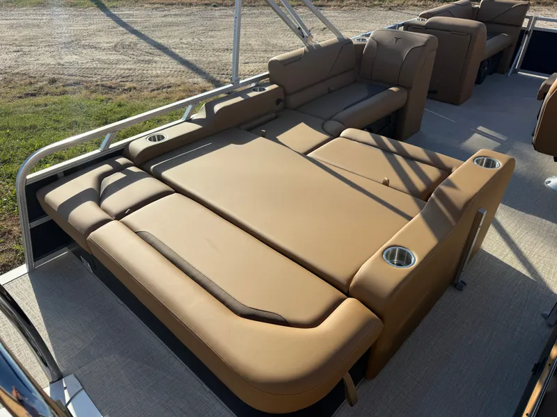 Slide: The Image of Tahoe Sport 2180 Swingback (VRB) & Honda 4-Stroke EFI 2026 - 23