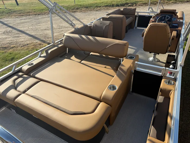 Slide: The Image of Tahoe Sport 2180 Swingback (VRB) & Honda 4-Stroke EFI 2026 - 26