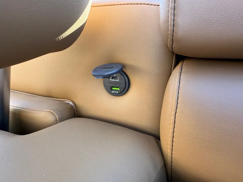 Slide: The Image of Tahoe Sport 2180 Swingback (VRB) & Honda 4-Stroke EFI 2026 - 27